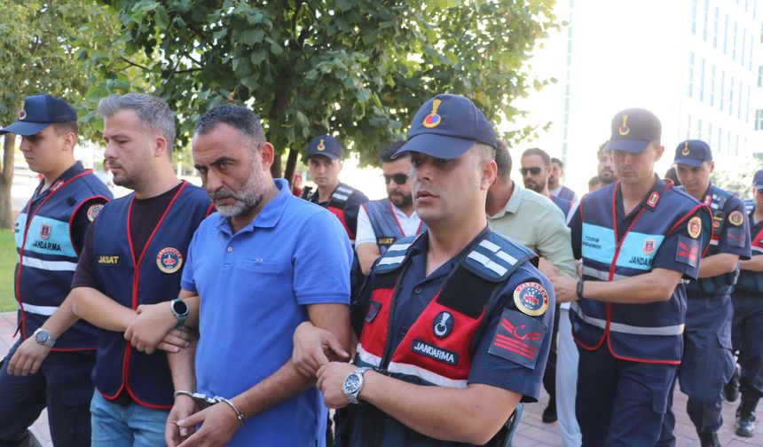 2 kişiyi kaçırıp darbettikten sonra 3 milyon lira haraç alan 7 şüpheli tutuklandı
