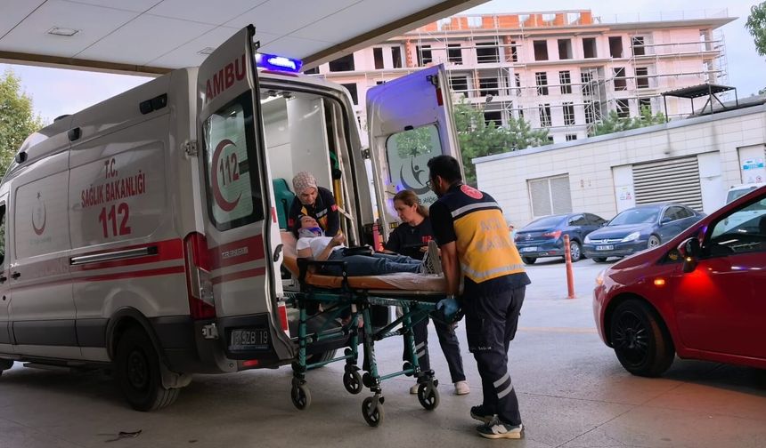 Bursa'da 2 otomobilin çarpışması kamerada: 4 yaralı