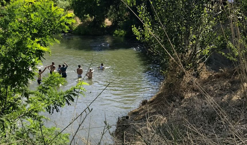 Çaya düşen zihinsel engelli Ahmet, hayatını kaybetti
