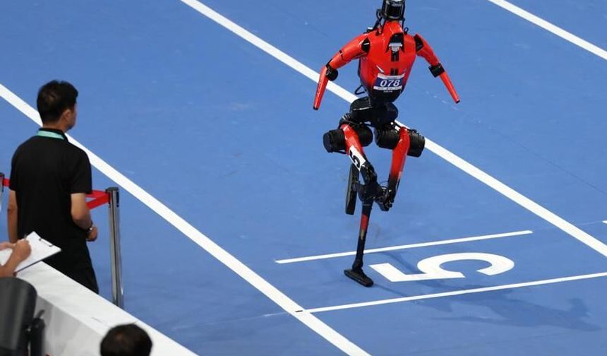 'Dünya İnsansı Robot Oyunları' Çin'de başladı