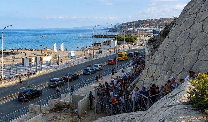 Fas'tan İspanya'ya geçen düzensiz göçmenlerin sayısı 88