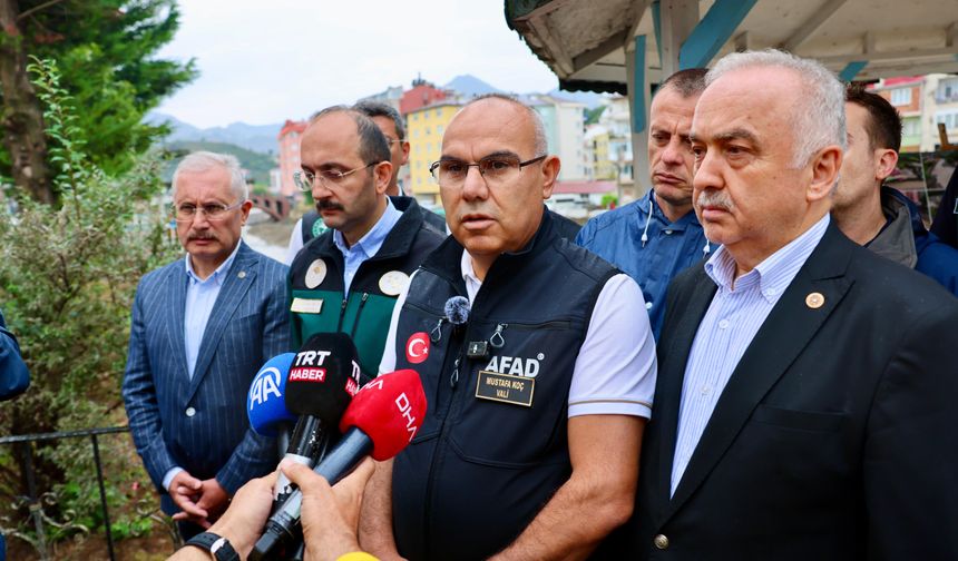 Giresun'da selde kayıp dayı ve yeğeni arama çalışmaları 2'nci gününde (2)