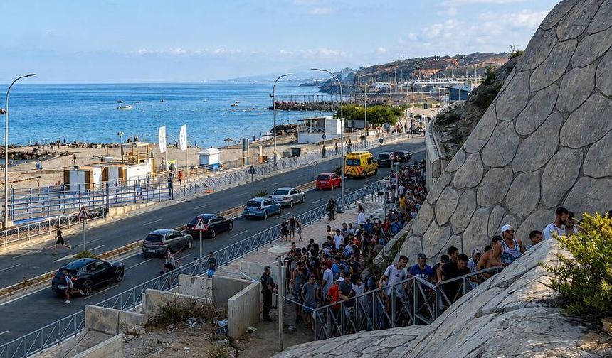 İspanya: Ceuta'ya giren yaklaşık 70 bin düzensiz göçmen Fas'a döndü
