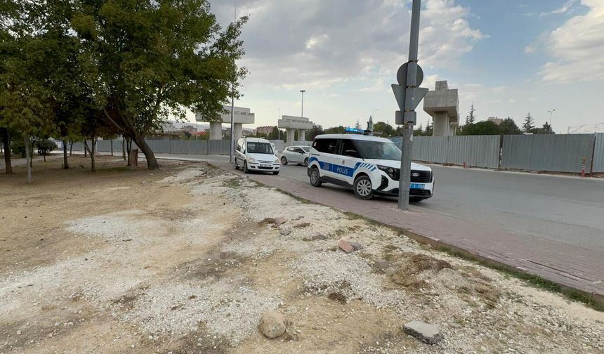 Kıskançlık nedeniyle akranını bıçakladı