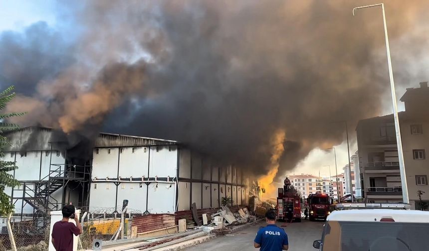 Malatya'da şantiyede işçilerin kaldığı konteynerde yangın - 1