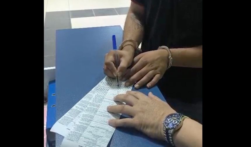 Minibüsü durdurup, şoförünü darbeden 2 şüpheli tutuklandı
