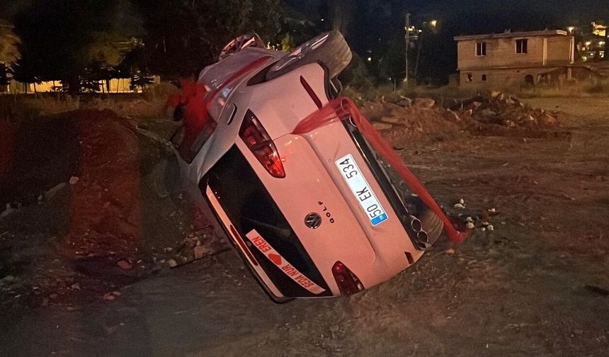 Nevşehir'de gelin arabası takla attı; gelin ve damat yaralandı