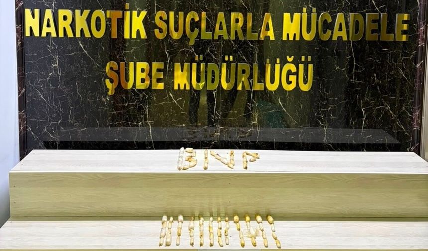 Vücutlarında 1 kilo 392 gram metamfetamin taşıyan 4 şüpheli tutuklandı