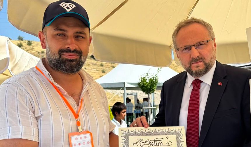 Yunus Emre Enstitüsü, Malazgirt Zaferi'nin 955'inci yılında Ahlat'ta ziyaretçilerle buluşuyor
