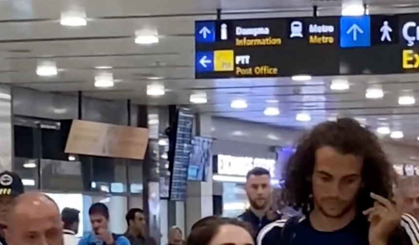Fenerbahçe, Lyon zaferinin ardından İstanbul'a döndü