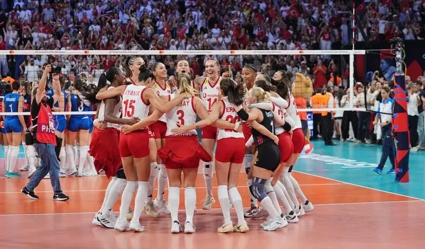 A Milli Kadın Voleybol Takımı, Avrupa Şampiyonası'nda finale yükseldi
