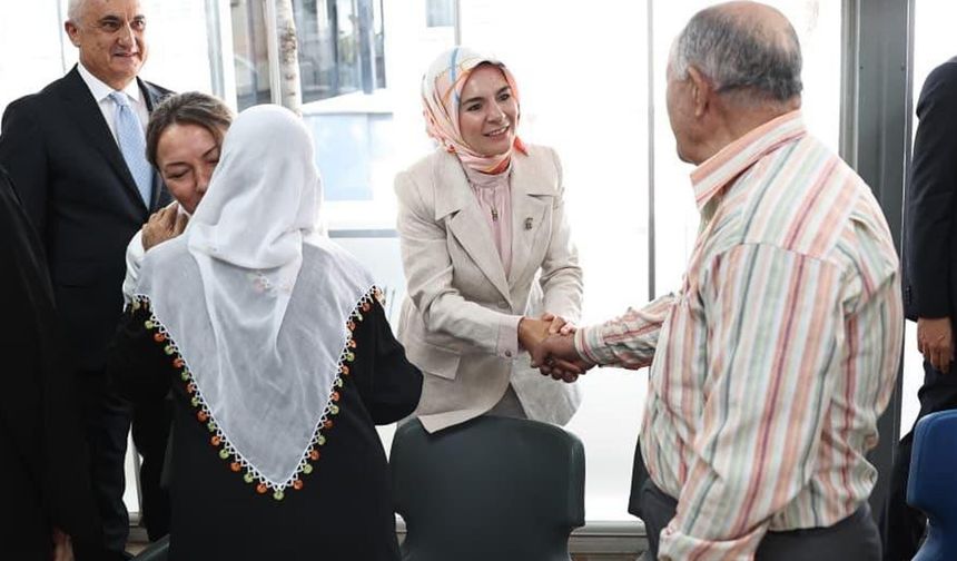 Bakan Göktaş: Malazgirt'ten miras kalan bu birlik ruhu sürece kuvvet katacak / Ek fotoğraflar