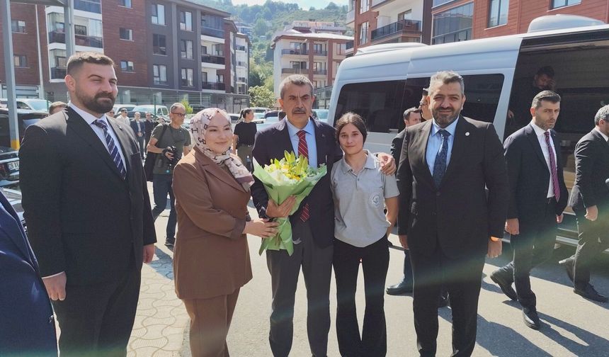Bakan Tekin: İmam hatip okulları 28 Şubat'tan önceki noktaya gelmiş durumda (2)