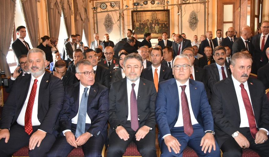 Bakan Yumaklı: 107 yıl önce istiklal için ayağa kalkan Türkiye, bugün istikbalini inşa ediyor