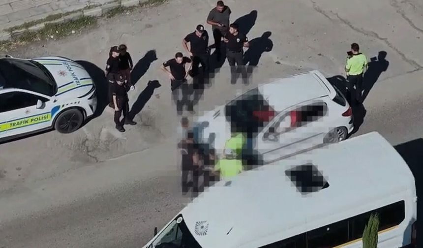 Denetim öncesi yolcuyla yer değiştiren ehliyetsiz sürücüye 200 bin lira ceza