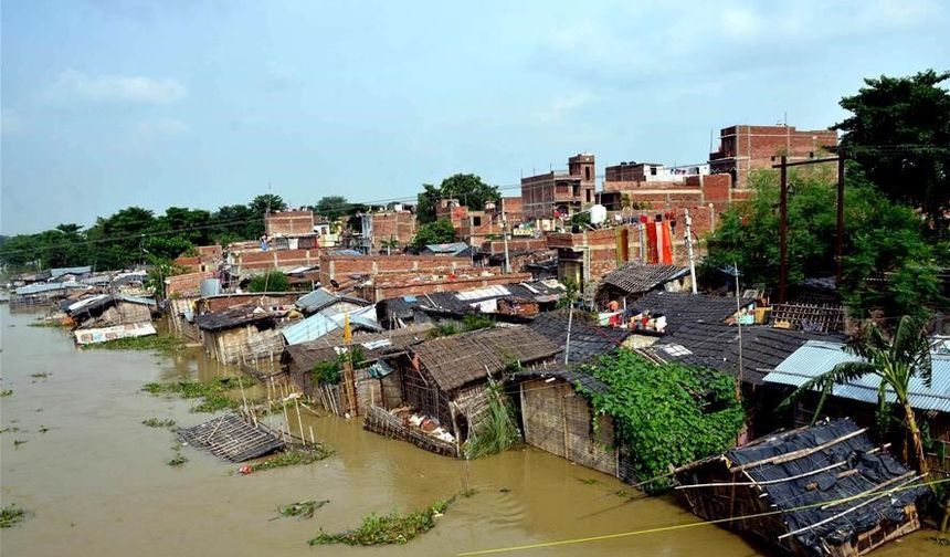 Hindistan ve Nepal'de sel: 83 kişi hayatını kaybetti