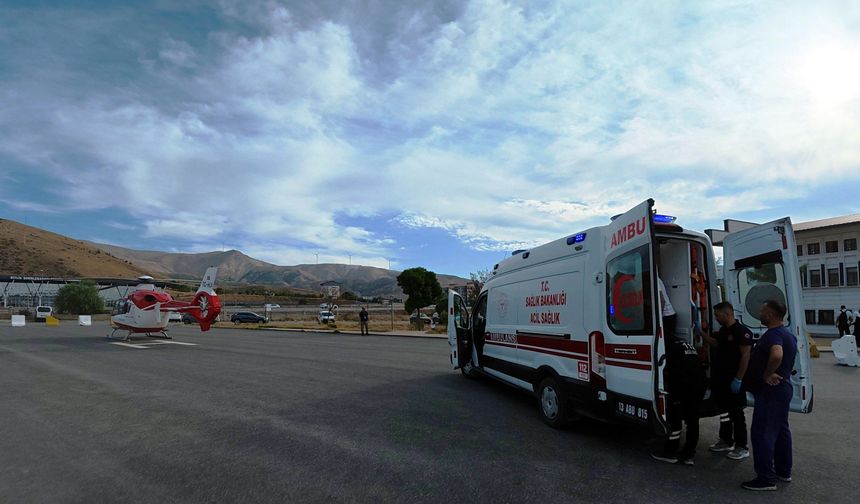 Kalp rahatsızlığı bulunan 1 günlük bebek, helikopter ambulansla Van'a sevk edildi