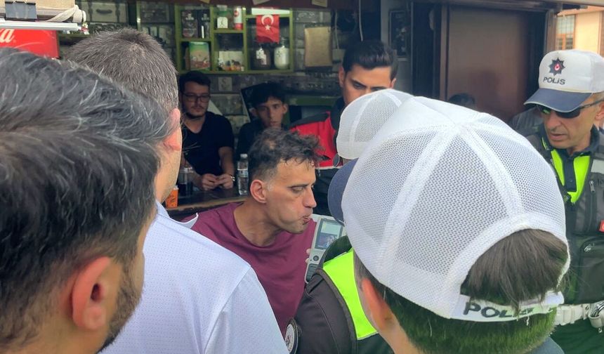 Kaza yapan sürücü alkolmetreyi üflemek yerine içine çekti
