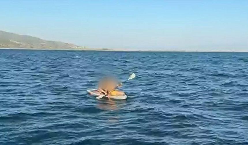 Kürek sörfü yaparken denizde sürüklenen 2 kişi kurtarıldı