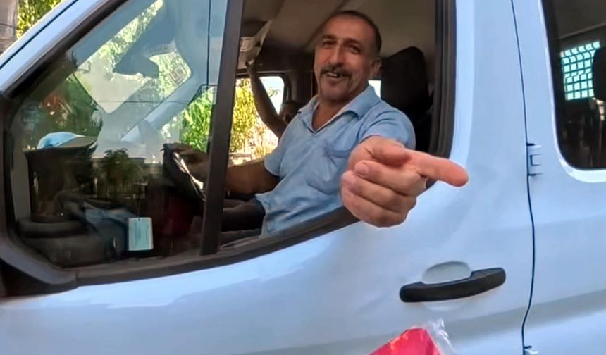 Motokurye Tuğba'nın belediye personelinden istediği bayrak, 1 gün sonra verildi