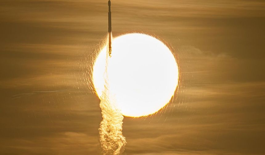 NASA, yeni nesil uzay teleskobu 'Roman'ı uzaya gönderdi