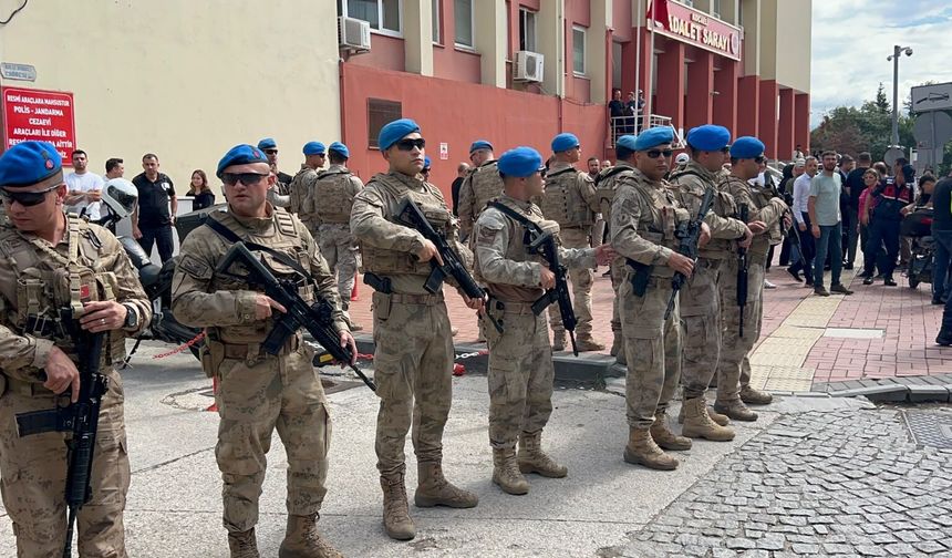 Suç örgütü operasyonunda 12 şüpheli adliyede