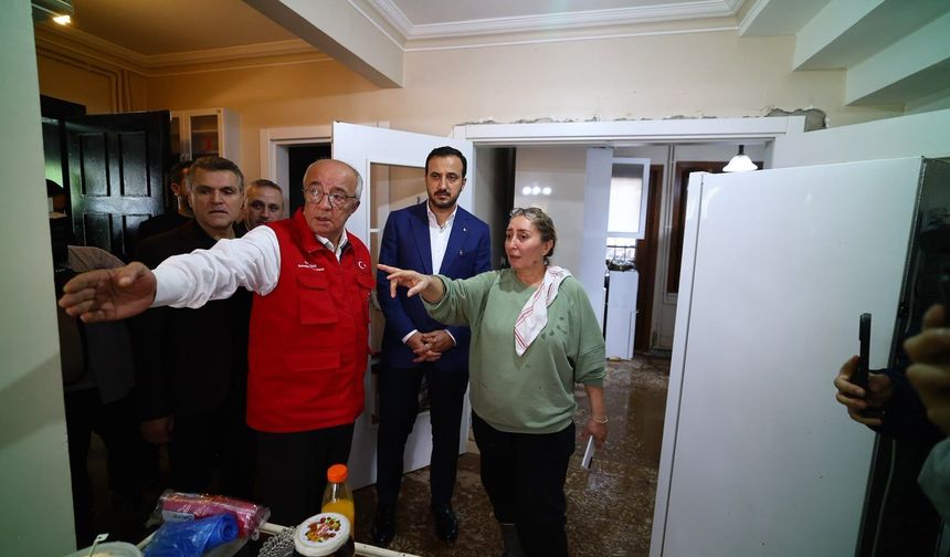 AK Parti İstanbul İl Başkanı Özdemir, selden etkilenen Şile'yi ziyaret etti