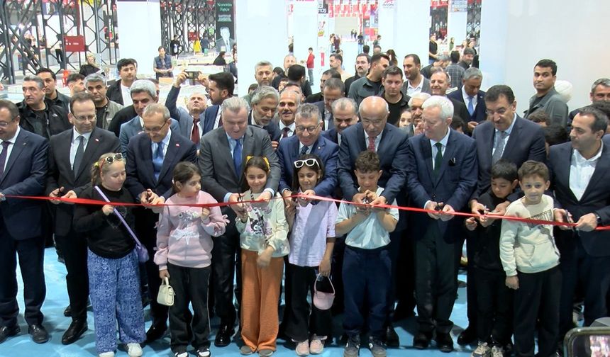 Bakan Aşkın Bak: Terörsüz Türkiye sürecinde sporun birleştirici gücünü kullanmak görevimiz (2)