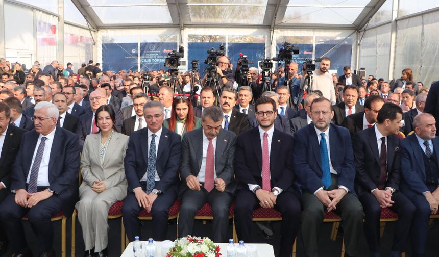 Bakan Tekin, Erzurum'da gastronomi lisesinin açılışına katıldı