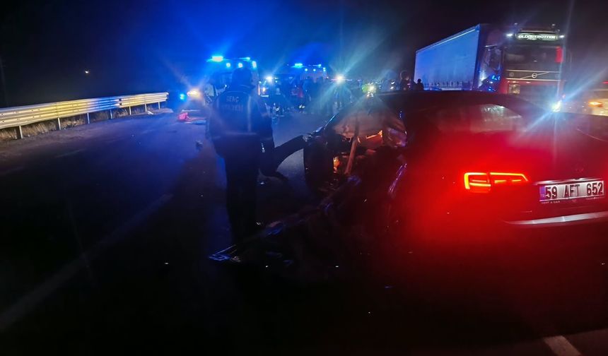 Bingöl'de otomobil bariyerlere çaptı: 2 ölü, 2 yaralı