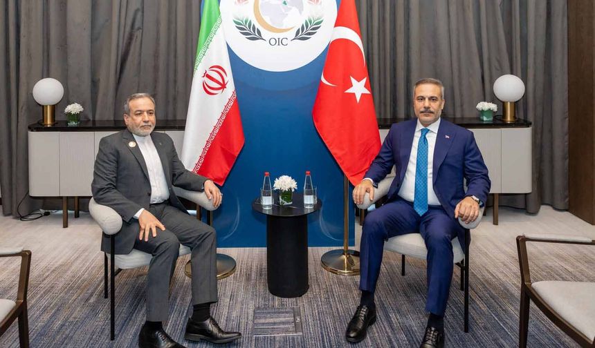 Dışişleri Bakanı Fidan, İranlı mevkidaşı Arakçi ile görüştü