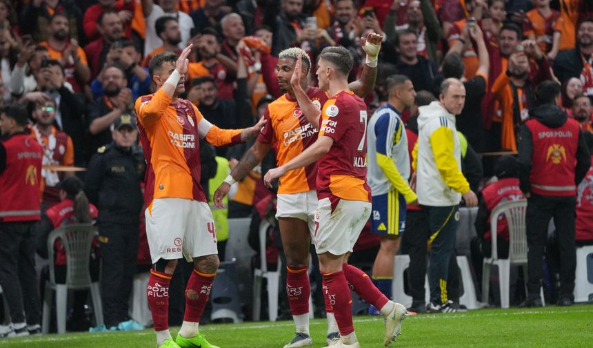 Galatasaray derbide evinde güldü, zirvede seriyi sürdürdü