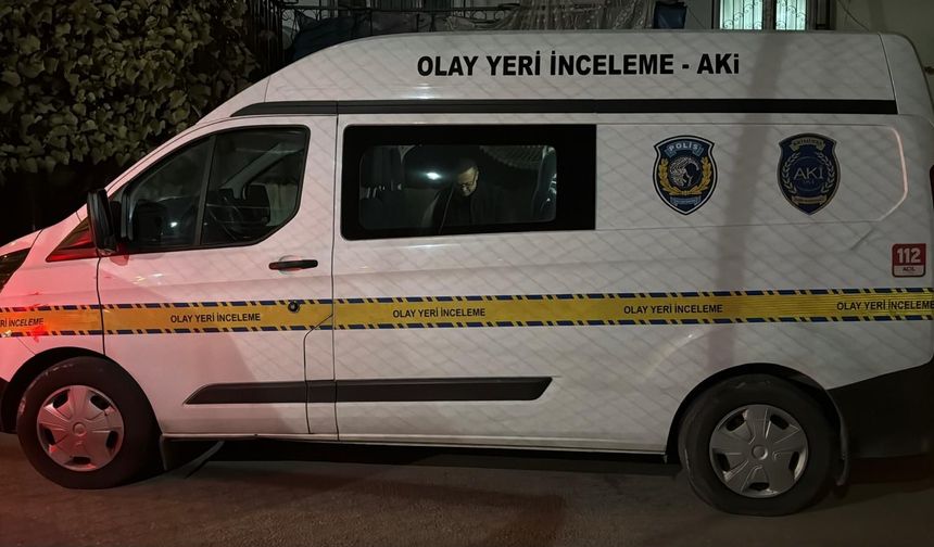 Kız arkadaşı tarafından bıçaklanan erkek ağır yaralandı / Ek fotoğraflar