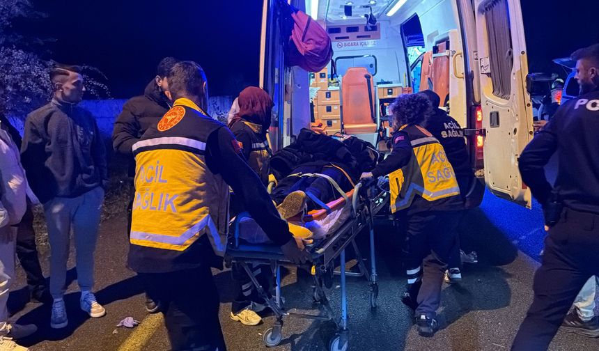 Kütahya'da otomobil takla attı; 1'i ağır 4 yaralı