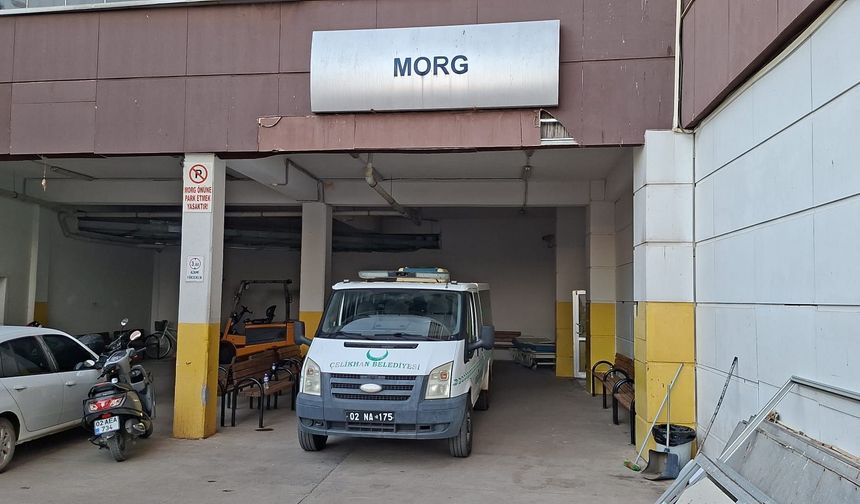 Merdiven boşluğuna düşen işçi kurtarılamadı