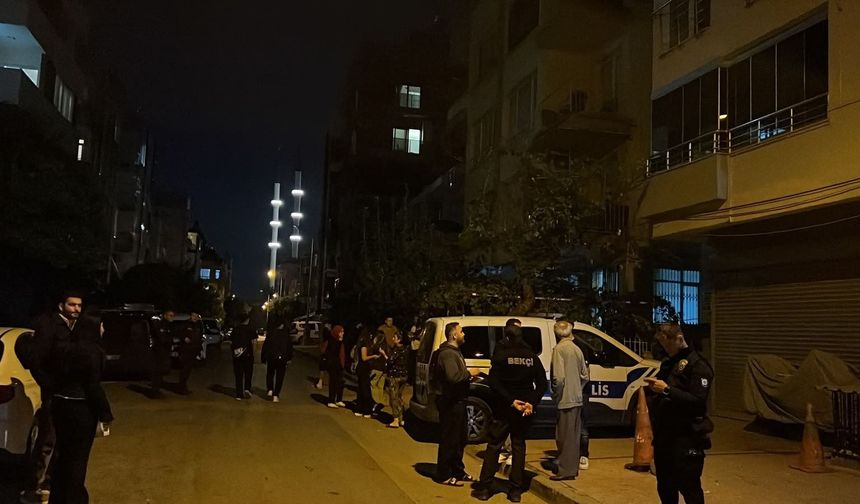 Mersin'de zemin katında çökme meydana gelen bina tahliye edildi