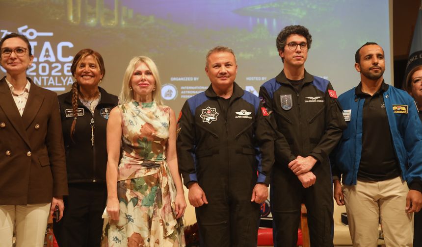 Uzaydan Antalya'ya; 11 astronot AÜ'de gençlerle buluştu