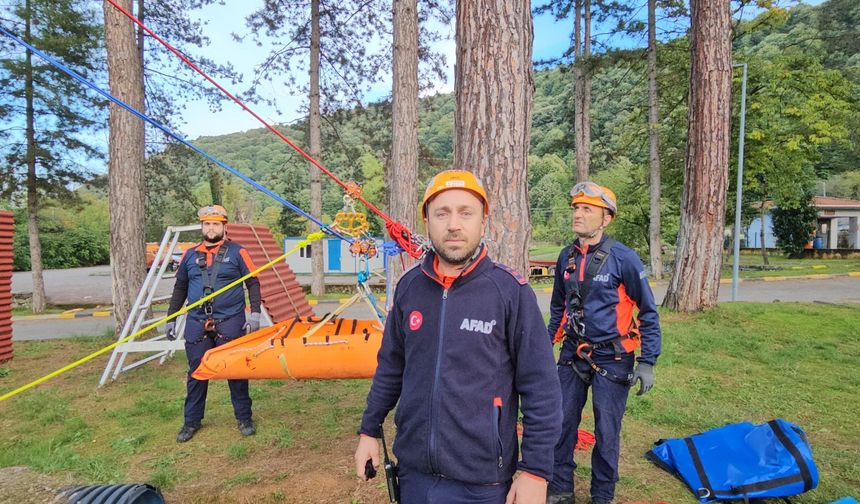 Zeynep bebeği kurtaran AFAD görevlisi Ergül: Paha biçilemez mutluluktu